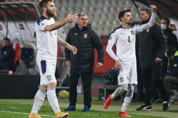 DELIJE NA NOGAMA: Zvezda dobija ŽESTOKO pojačanje pred start sezone!