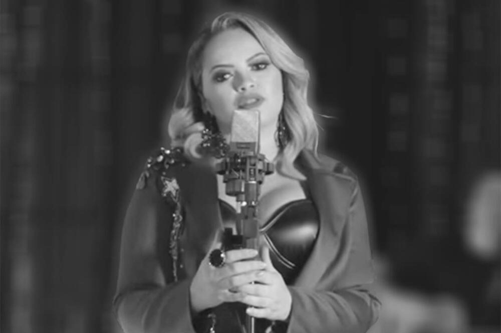 PREMINULA POZNATA PEVAČICA NAKON OPERACIJE: Pamtićemo je po OVOM hitu