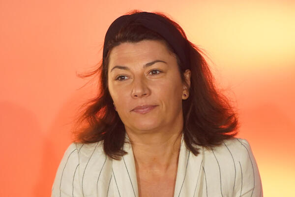 NI ŠMINKA NI FRIZURA! NAŠA GLUMICA POKAZALA "PRAVO LICE": Ovako izgleda Milena Vasić u PRIRODNOM IZDANJU, LEPOTICA