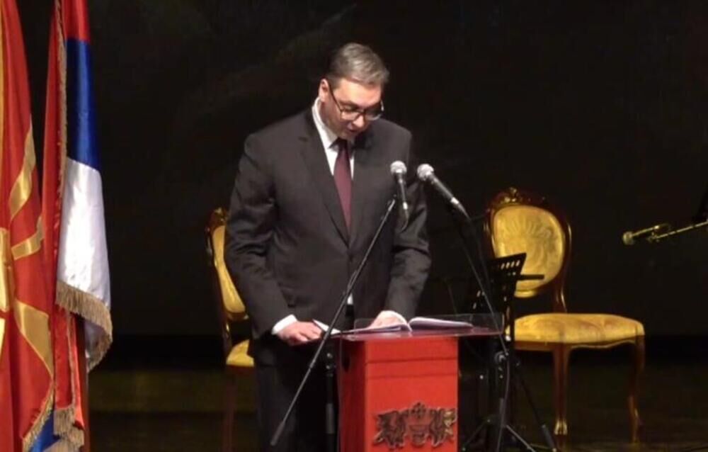 Vučić ističe da poput Svetog Save biramo način na koji ostvarujemo svoje ciljeve.