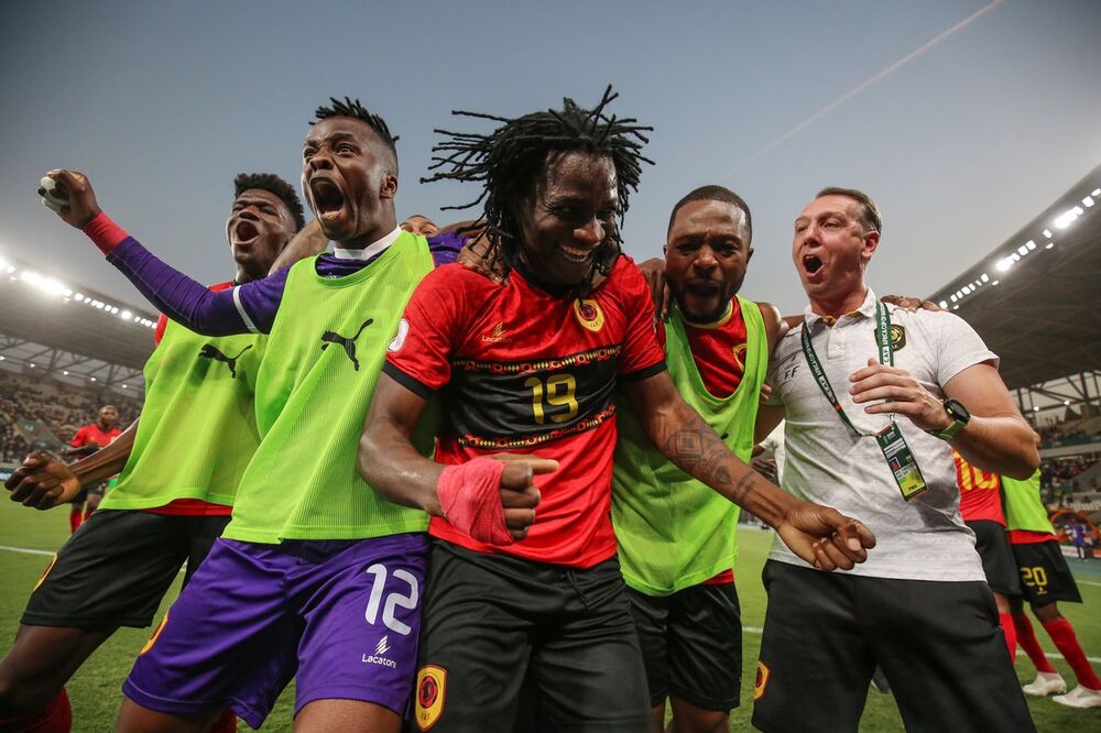 Slavlje fudbalera Angole posle prolaska u četvrtfinale Afričkog kupa nacija