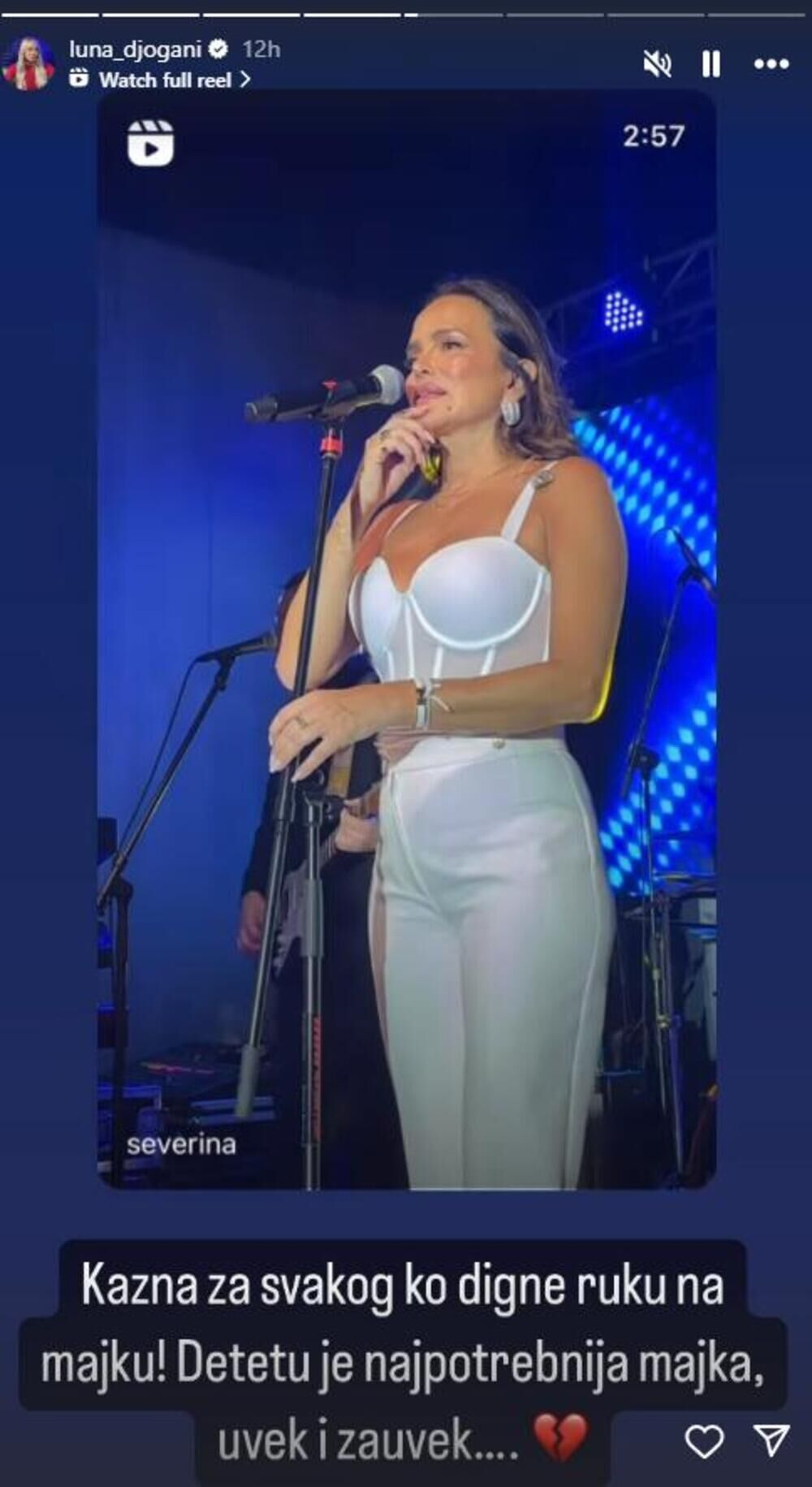 Luna Đogani stala uz Severinu