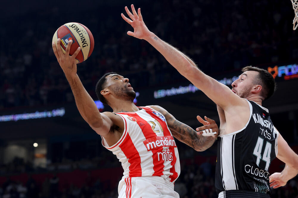 DOBRODOŠLI NA DŽOELOVU ROĐENDANSKU ŽURKU: Cela hala skandirala Bolomboju, košarkaši Partizana će sanjati ove poteze