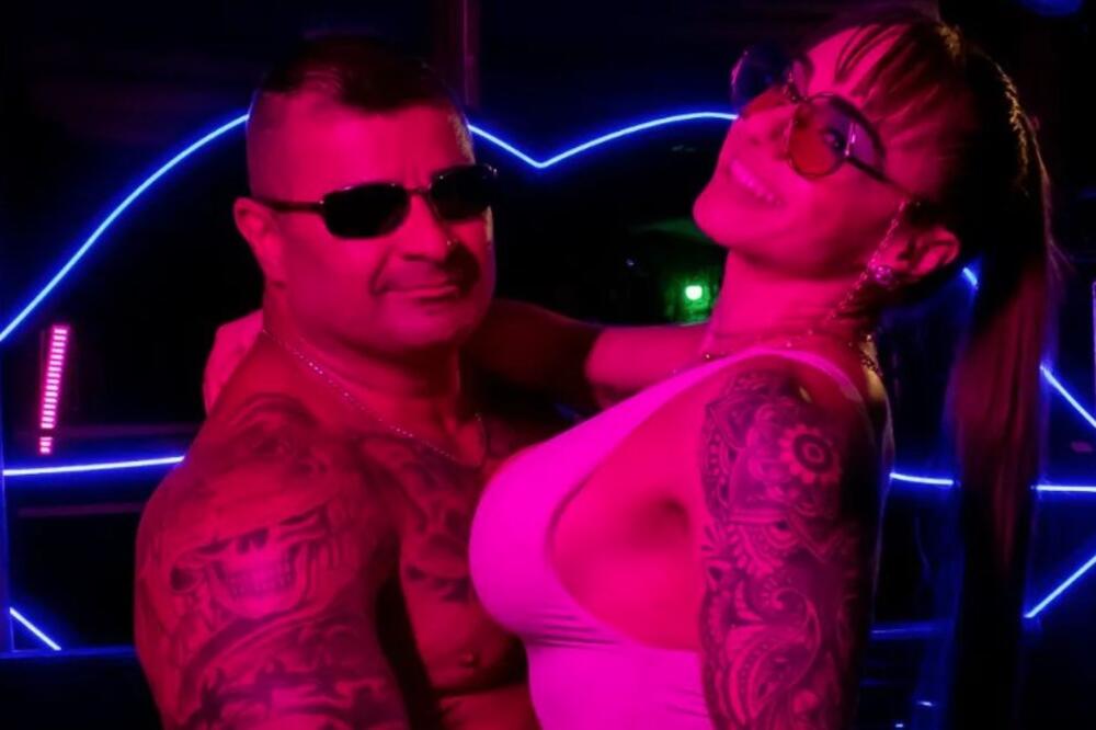 KO JE ALEKSANDAR KOJI JE OSUMNJIČEN DA JE UBIO SUPRUGU? Napravio JEZIV potez, ispred vrata roditelja ostavio...