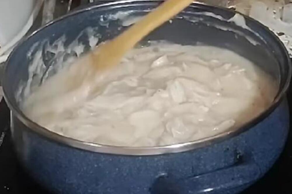 NA OVOM ZABORAVLJENOM JELU SU GENERACIJE ODRASLE: Danas ga samo prave naše bake - jedno je od najukusnijih