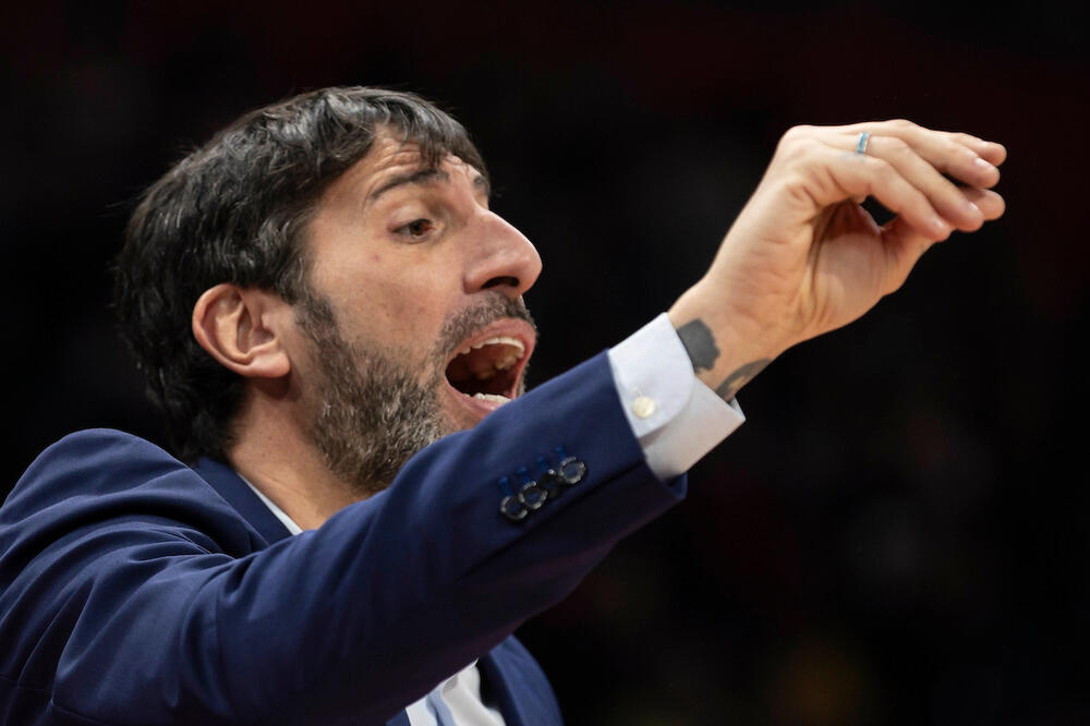 PARTIZANOVA MEČ LOPTA! Poznato ko vodi Valensiju u Beogradu (FOTO)