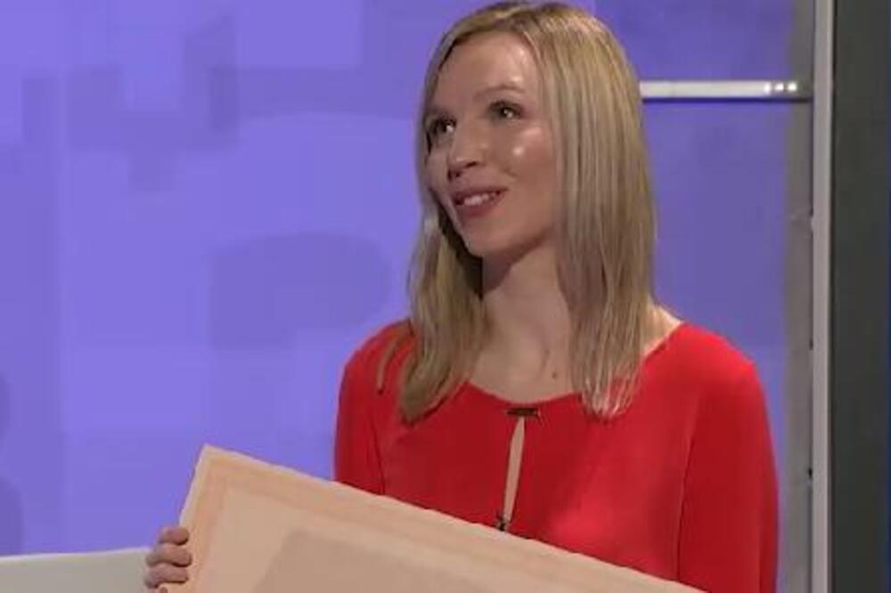 POBEDNICA SLAGALICE MORALA DA DA OTKAZ NA POSLU: Ema se osvrnula na ŽENE U KVIZOVIMA, njene reči POGAĐAJU U CENTAR!