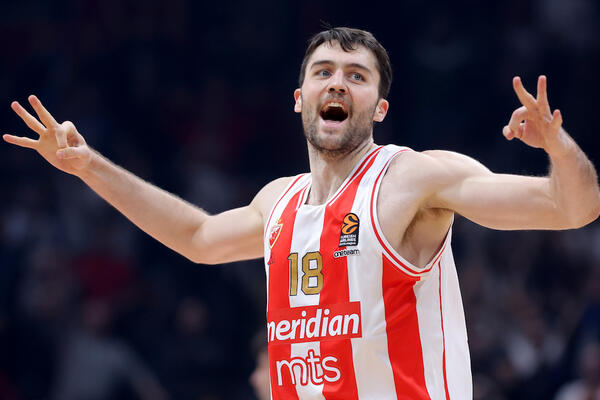 MAJK TOBI LET?I! Stiže novi stranac!