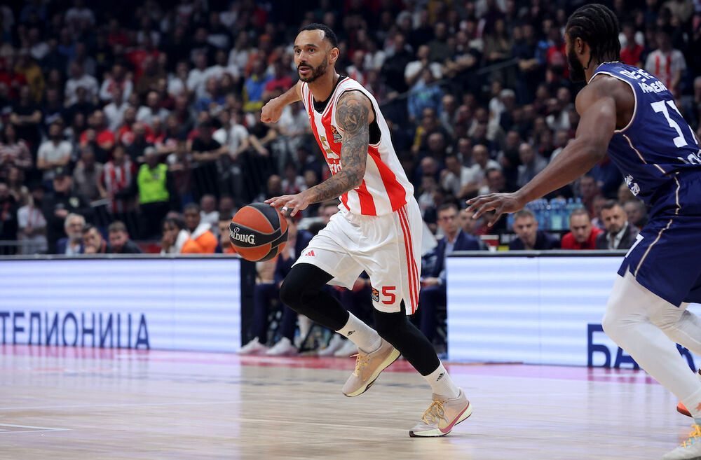 Adam Hanga na utakmici Crvene zvezde i Valensije