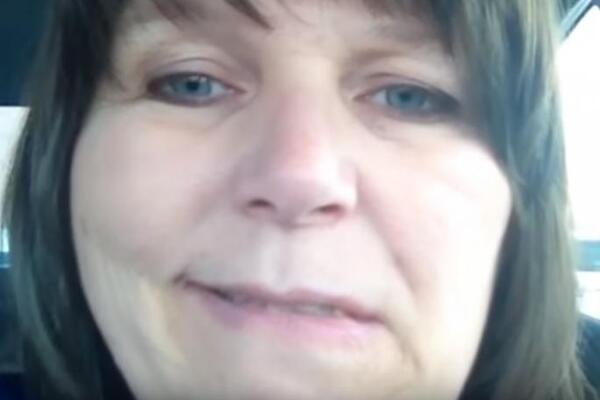 UPOZORAVAMO VAS DA OVAJ SNIMAK GLEDATE NA SVOJU ODGOVORNOST: Žena snimila svoj moždani udar, ovo su simptomi