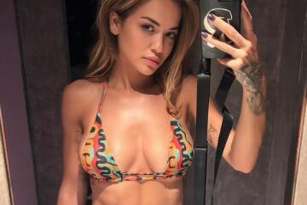 ALBANKA POKAZALA KAKVE ZVERI KRIJE ISPOD OSKUDNOG GRUDNJAKA: Nikad KRUPNIJI kadar, toliko da se NAZIRU ČAK I...