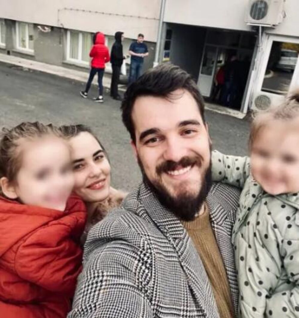 Nekadašnji pobednik „Zvezda Granda“ sa porodicom