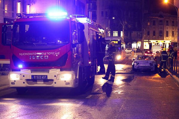 PONOVO POŽAR U GARAŽI OD ZGRADE "GENEKSA": Po drugi put DANAS, a treći u poslednjih MESEC DANA (FOTO)