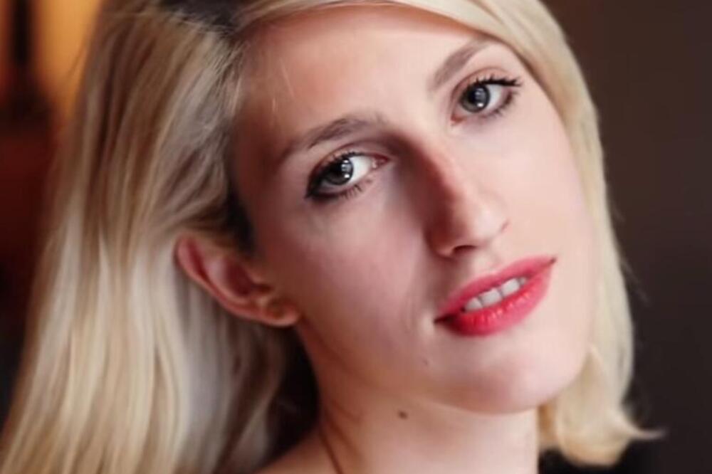 IMALA JE PRVE ODNOSE SA 16 GODINA I PREKO 2000 ODGLUMLJENIH VRHUNACA: Evo zašto je to MORALA da radi baš sa SVAKIM