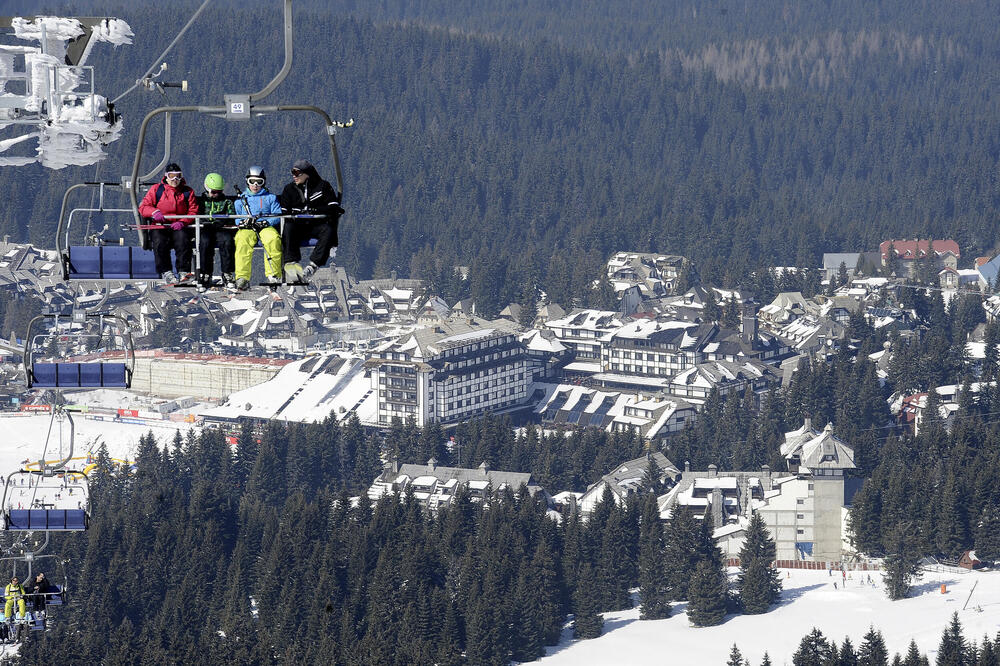 Na Kopaoniku napadalo 36 centimetara snega, temperatura u minusu: Evo gde će se noćas zabeleti, spremite se!