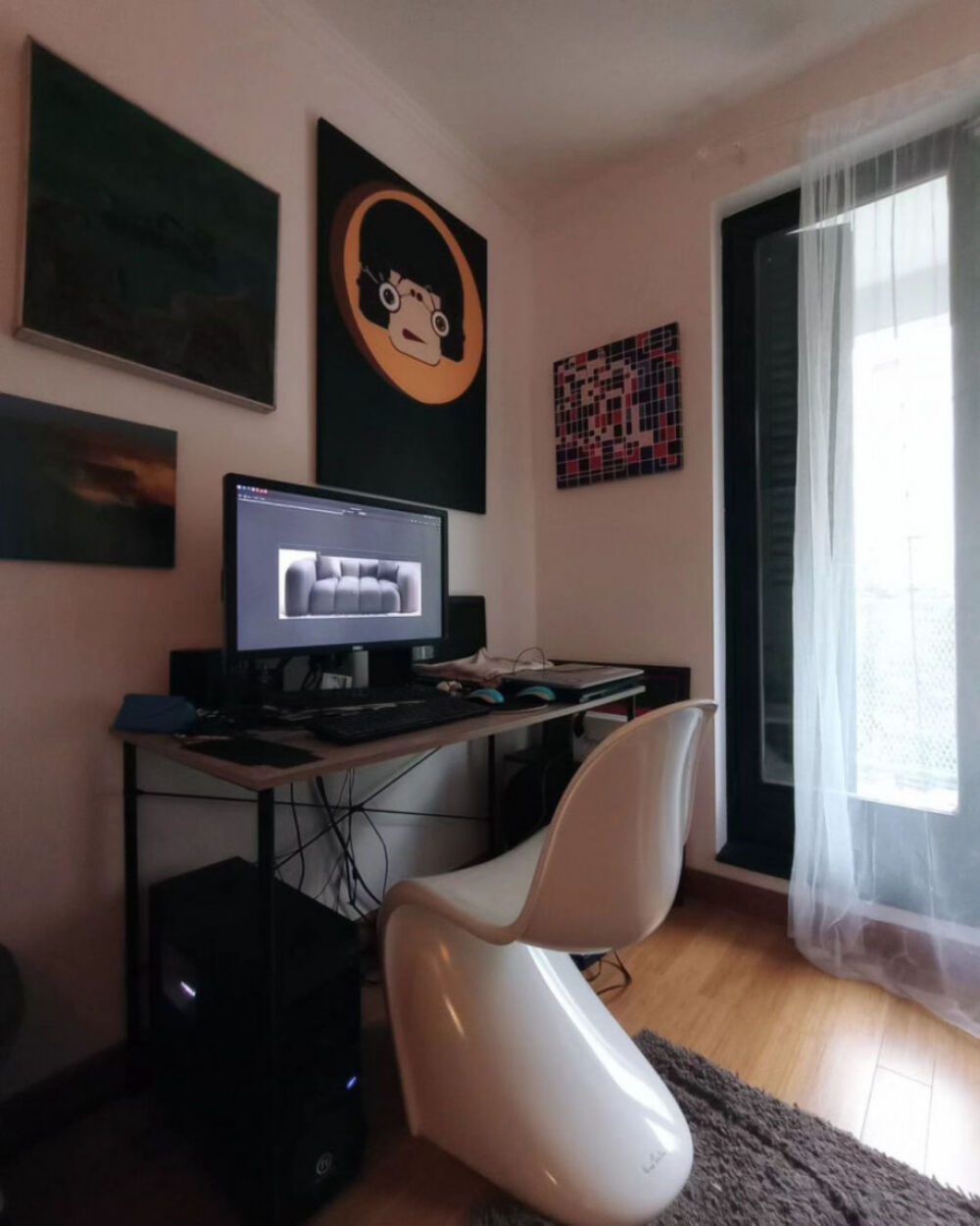 Svoju kreativnost iskazuje na više polja