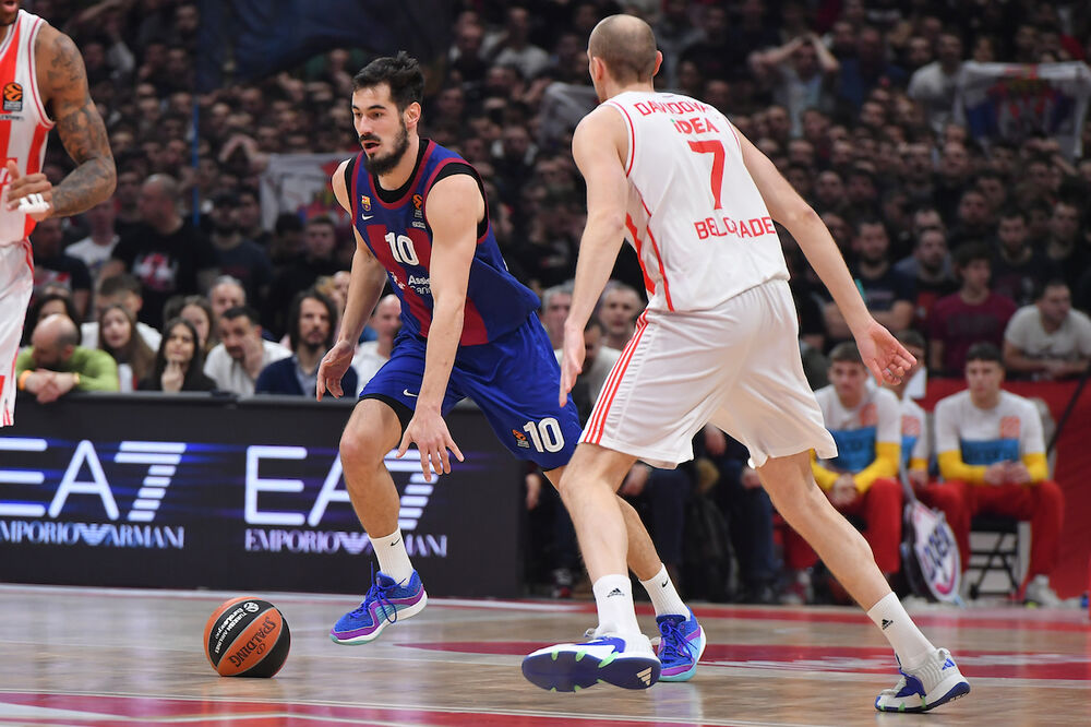Nikola Kalinić na utakmici Crvene zvezde i Barselone