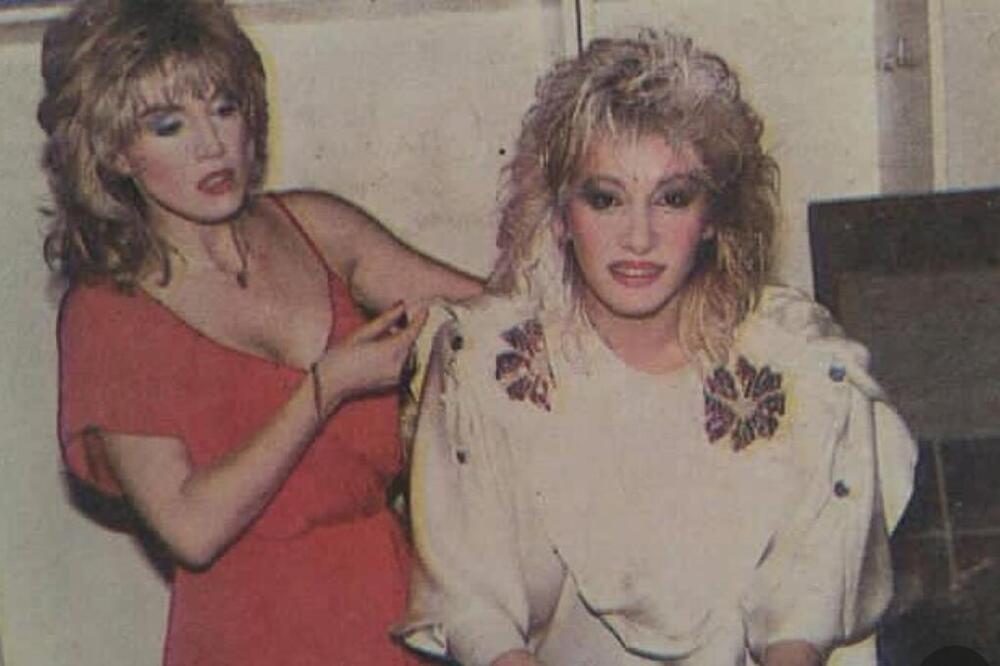 DA LI PREPOZNAJETE OVE DVE MAČKE SA FOTKE? Cela JUGA BILA ZALJUBLJENA u njih, važile za VELIKE ZAVODNICE