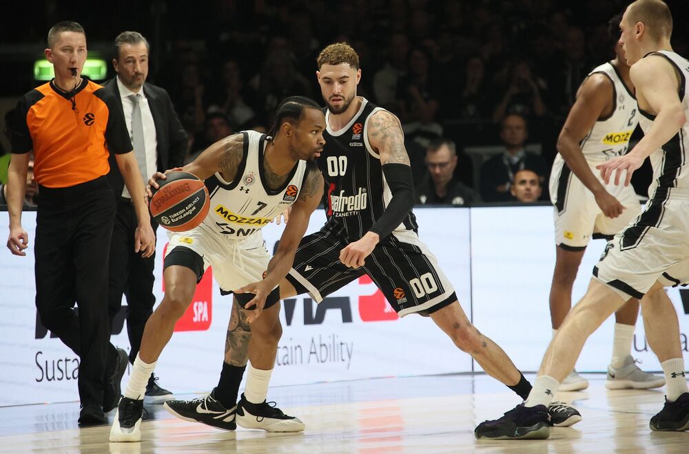 Detalj sa utakmice Virtusa i Partizana u Bolonji