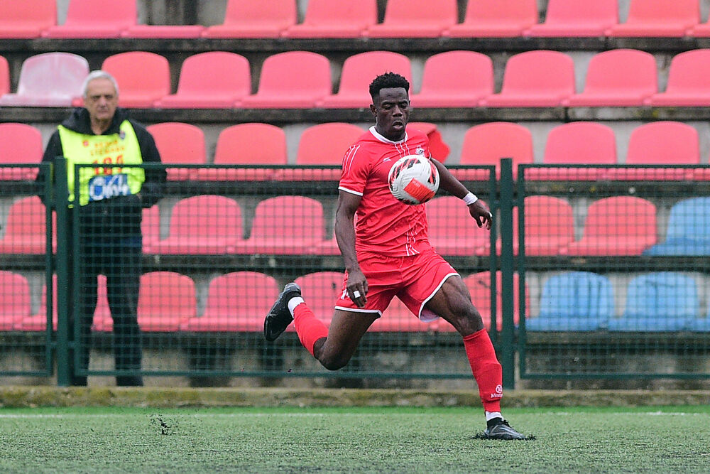 Čarls Šedrak u dresu IMT-a