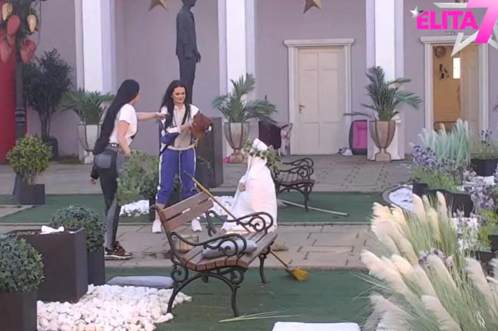 OVAJ SNIMAK ĆE VAS NASMEJATI DO SUZA! Maja i Jovana SKIDAJU "MAGIJU" sa Uroša: On se PREPORODIO nakon RITUALA