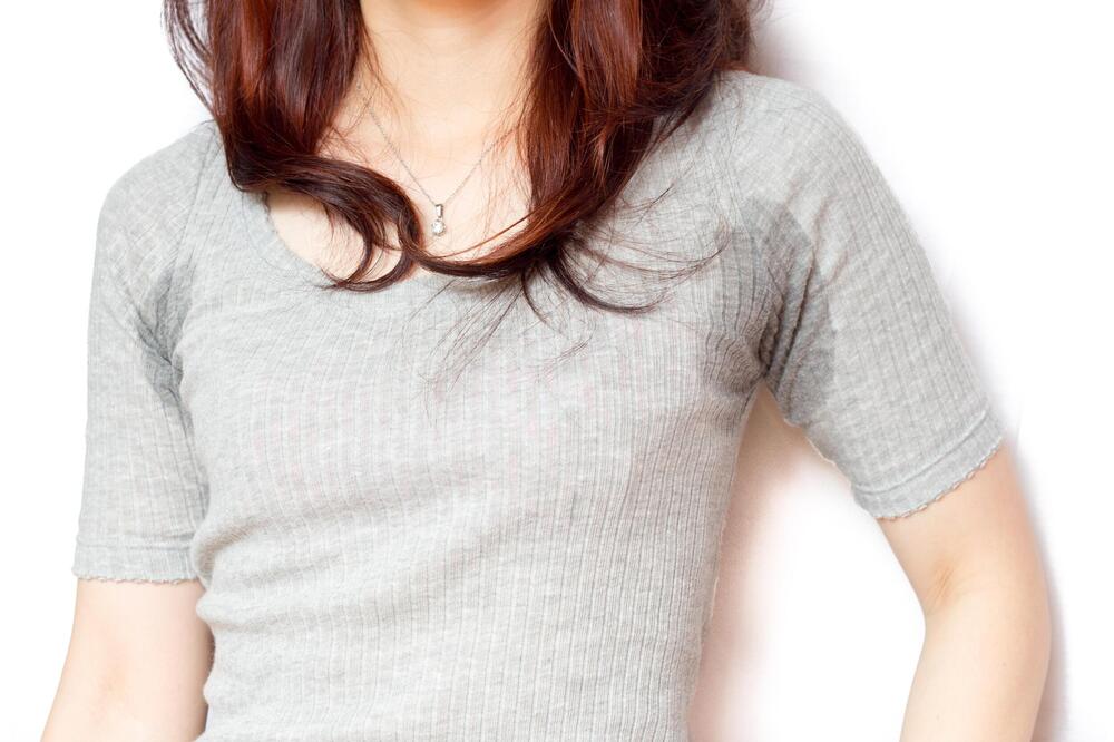 ZAŠTITA PROTIV PREKOMERNOG ZNOJENJA: Otarasite se mrlja na odeći i neprijatnih mirisa!