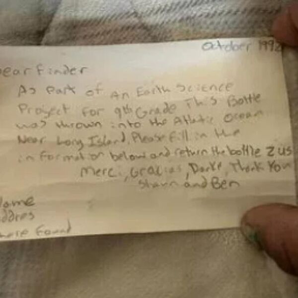 Poruka u boci iz 1945. pronađena u zalivu u Floridi nakon uragana Debi: Ono što piše na papiru ih je duboko...