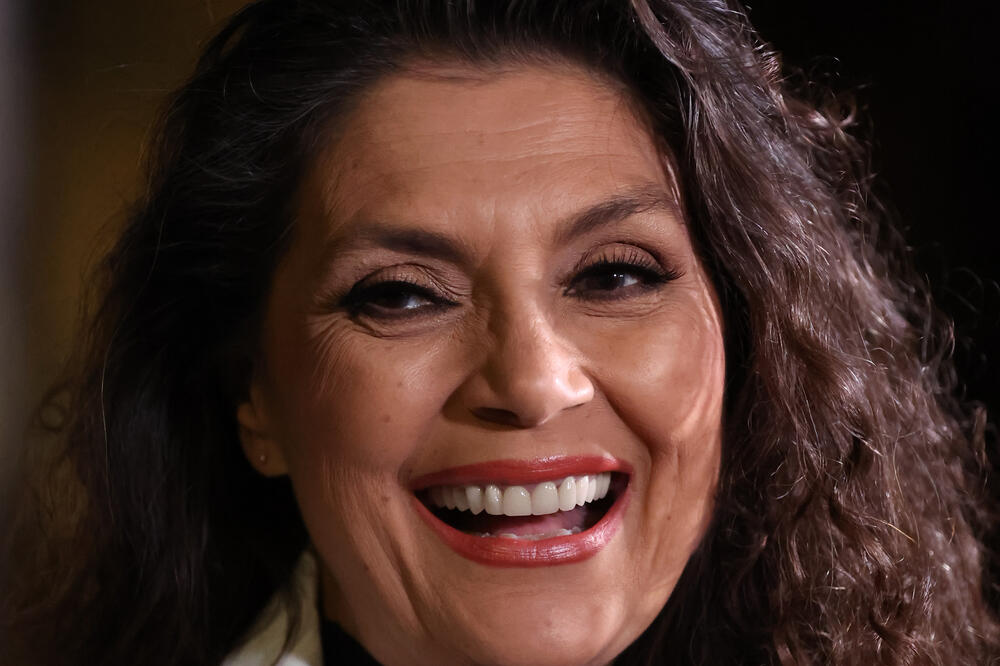 DA LI JE MOGUĆE DA EKSTRA NENA IMA OVOLIKO GODINA? Svojom LEPOTOM opčinila je sve, a evo kada je ROĐENA