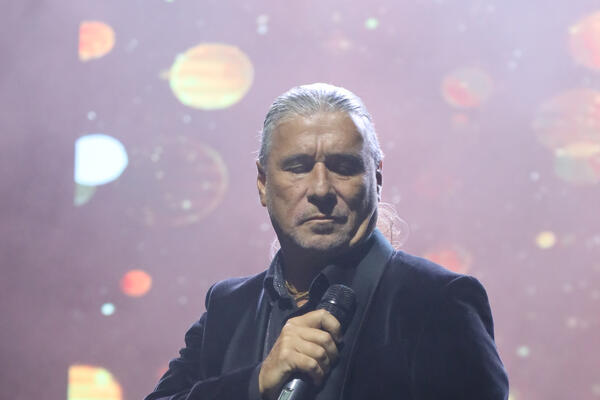 VAŽIO JE ZA VELIKOG ZAVODNIKA NA NAŠIM PROSTORIMA, MALO KO ZNA DA IMA 4 SINA: Ove DETALJE o njemu niste ni sanjali