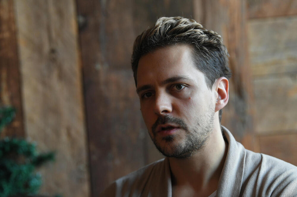 HRVATSKI GLUMAC PROGOVORIO O SLUČAJU MILOŠA BIKOVIĆA: Ovo je njegovo viđenje situacije o kojoj se nedeljama govori