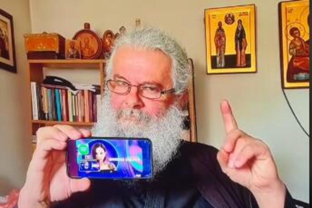 MONAH SLUŠAO PESMU "ORLOVO GNEZDO", A NJEGOVA REAKCIJA IZNENADILA JE SVE: Mreže se usijale nakon OVOG SNIMKA