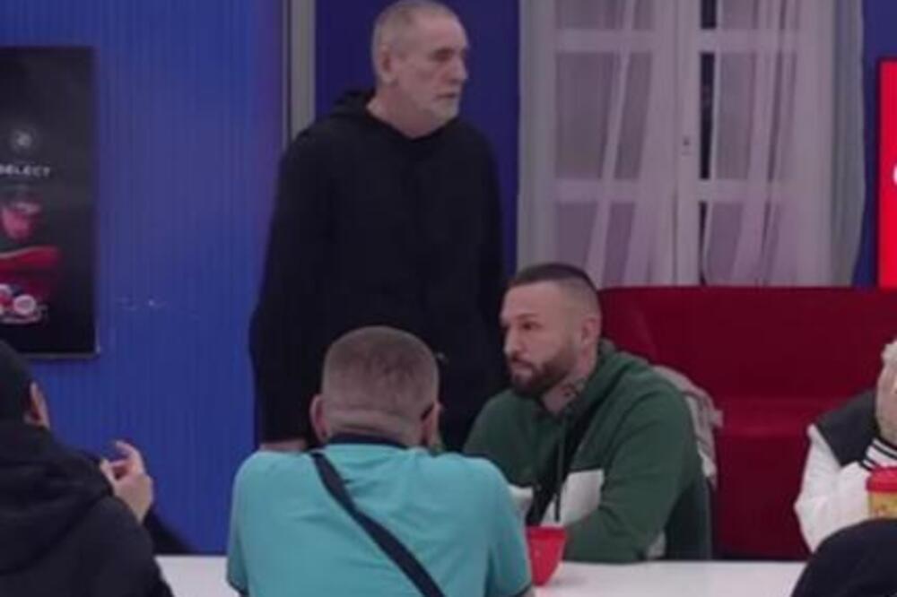 LEPI MIĆA HITNO PREKINUO EMISIJU: Besan kao ris otkrio da mu neki ukućani RADE O GLAVI, pa im uputio JAKE REČI