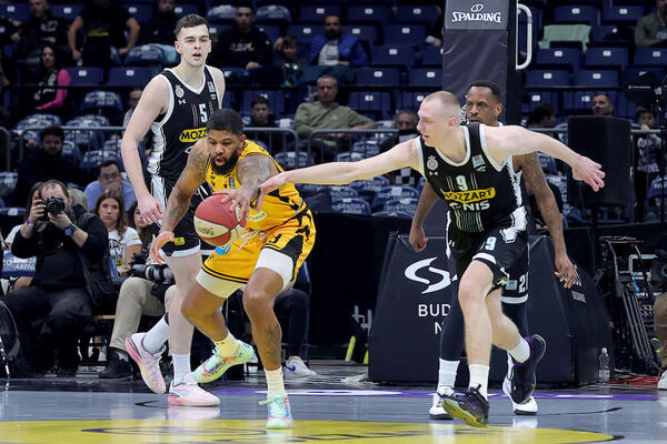 BRUKA I SRAMOTA U ARENI! Split OČITAO lekciju Partizanu, crno-beli PADAJU kao sekira na tabeli!