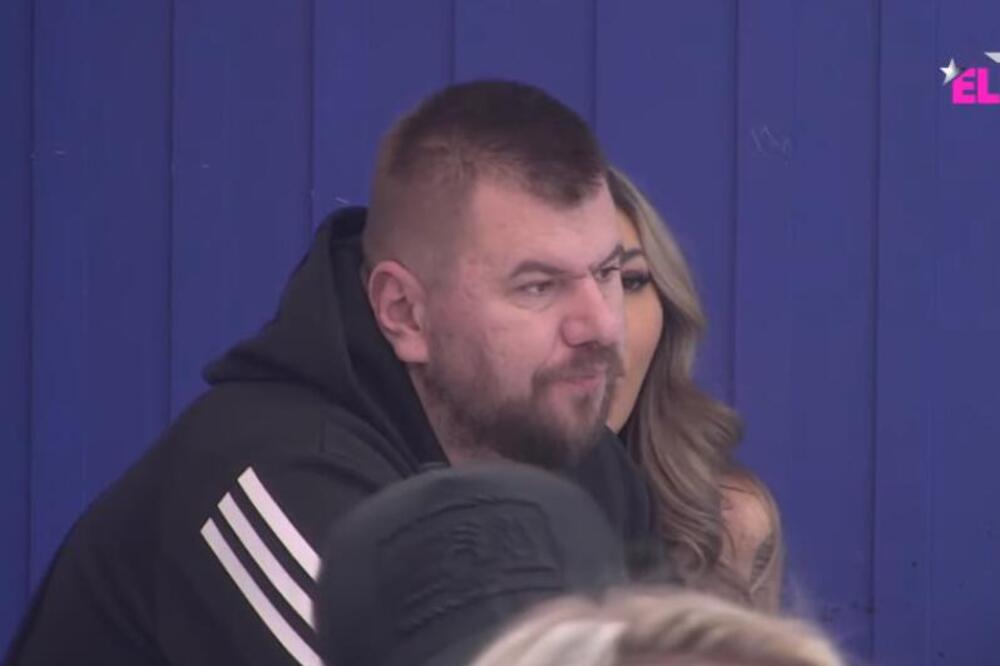 DA LI JE MOGUĆE DA JE JANJUŠ OVO URADIO PRED NACIJOM? Aneli hoće u ZEMLJU DA PROPADNE, potpuno NEOČEKIVANO