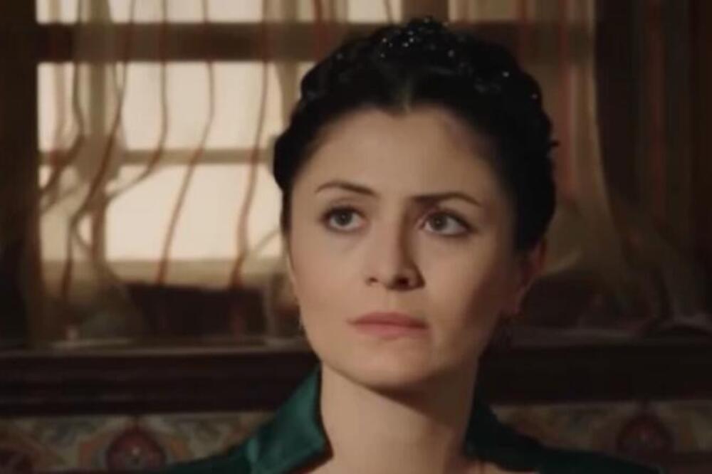 SVI STE JE ZNALI KAO ŠAH SULTANIJU, MUŠKARCE JE MENJALA KAO ČARAPE: Nema s kim je NISU POVEZIVALI, sad je OVAKVA