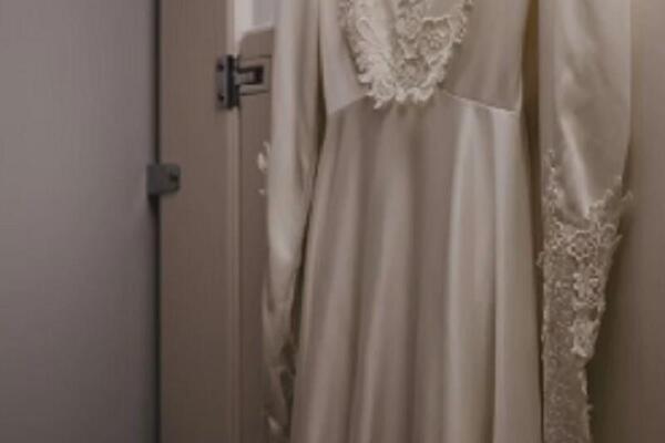 OVA ŽENA JE PLATILA VENČANICU SAMO 5 DOLARA A KAD JE OBUKLA SAZNALA ŠOKANTNU ISTINU: Sad ne može doći sebi OD ŠOKA