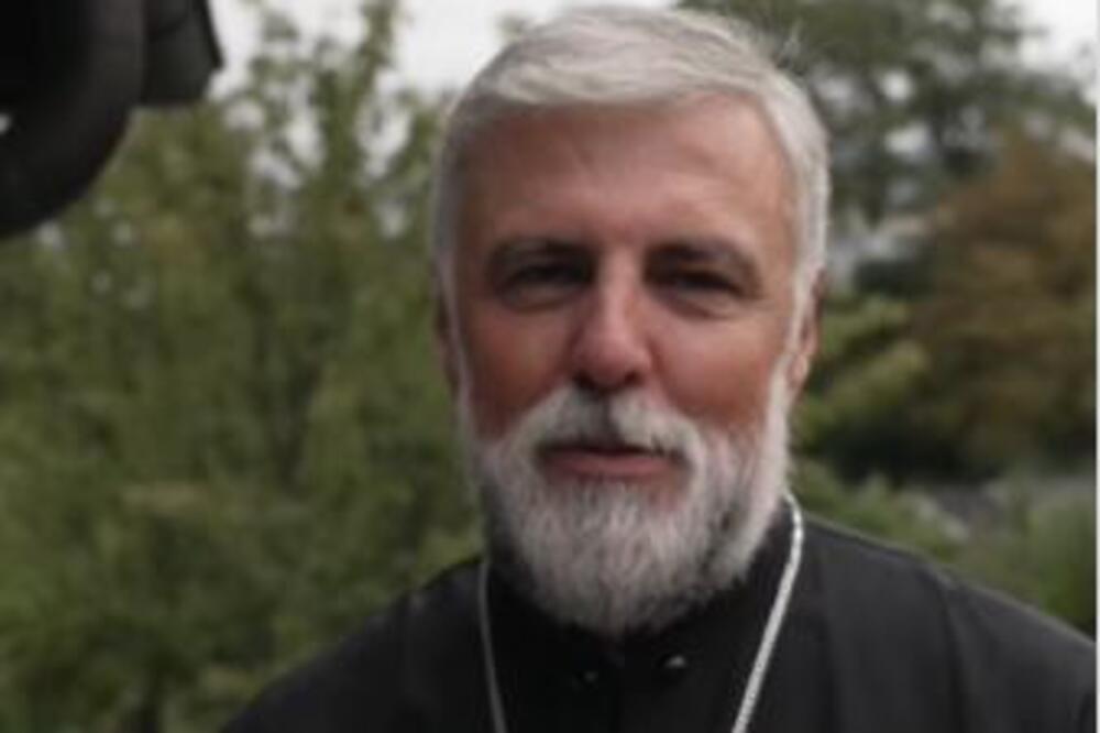 "OVO JE NAJJAČE ORUŽJE KADA PADNEMO NA DNO": Vladika Grigorije progovorio o neobičnom DARU koji svi imamo (VIDEO)