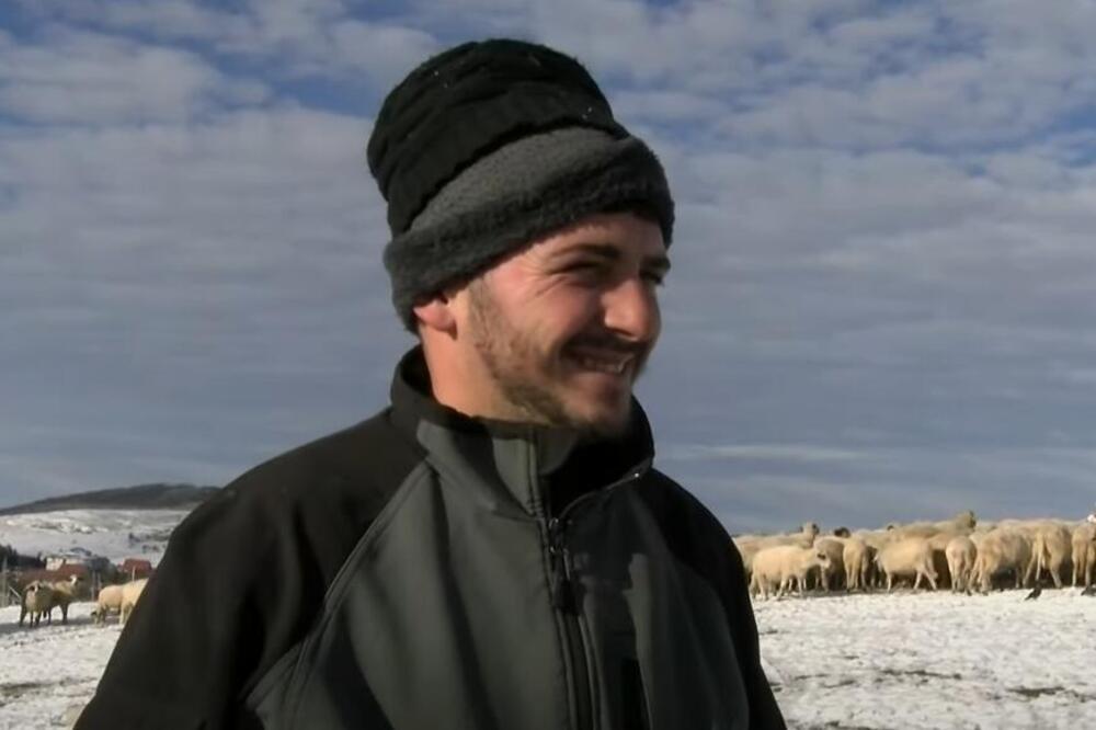 DAN MU POČINJE PRE IZLASKA SUNCA I NIŠTA MU NIJE TEŠKO: Ovaj MLADI STOČAR treba da BUDE PRIMER SVIMA - KAPA DOLE