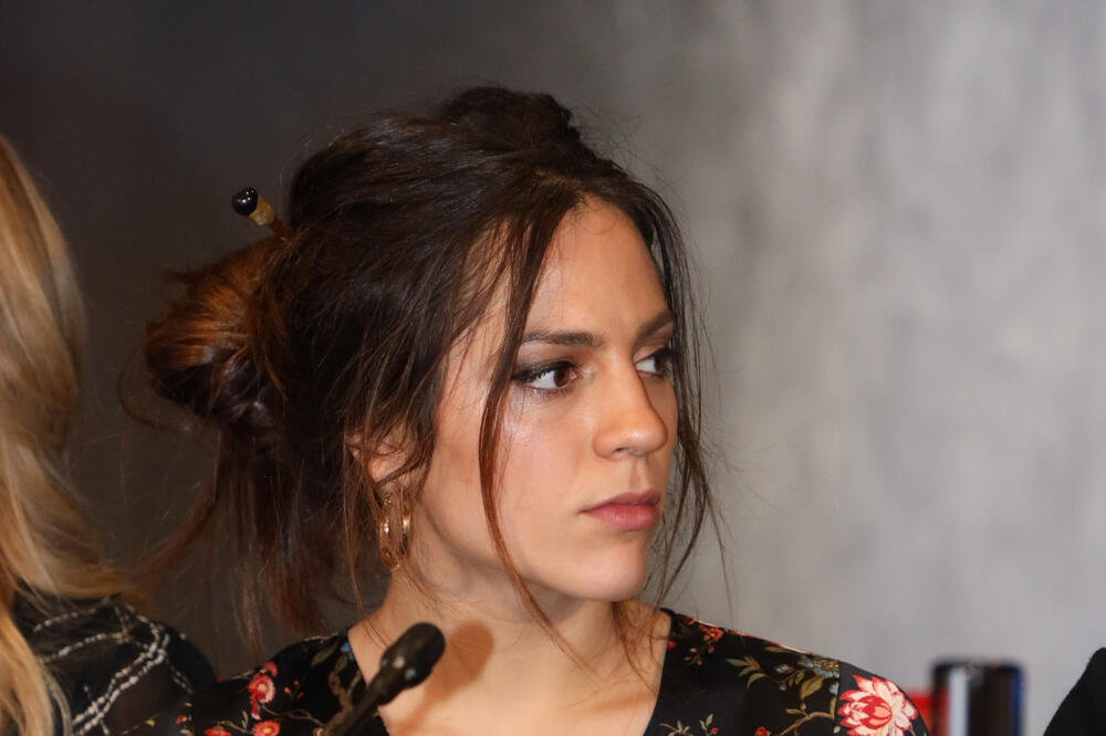 DA LI ZNATE DA JE DEDA NAŠE PRELEPE GLUMICE OVAJ ISTAKNUTI SRBIN? Do svoje 14. godine nije ZNALA ko je on