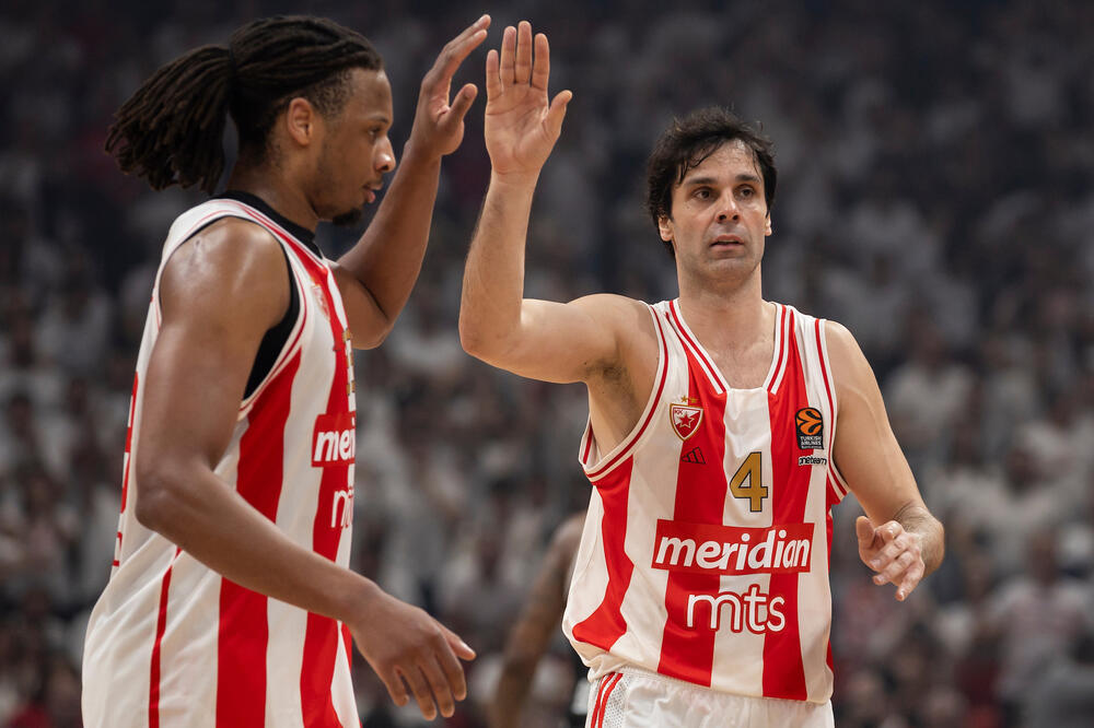 "Daj TEODOSIĆU 90 ODSTO PLATE I MOLI SE ZA MILOŠEVO ZDRAVLJE!" Bivši košarkaš Zvezde se obratio Gilespiju (VIDEO)