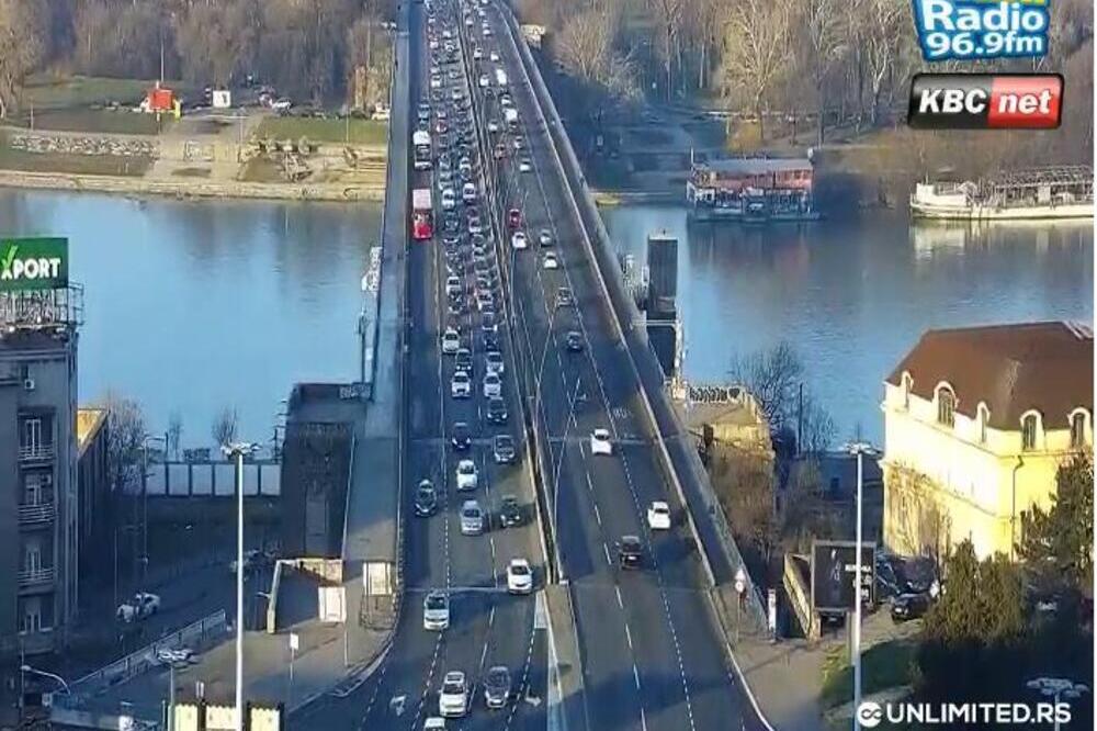 JUTARNJI ŠPIC USPORIO BEOGRAĐANE: Najveće gužve u OVIM DELOVIMA GRADA, izbegnite ih u širokom luku (FOTO)