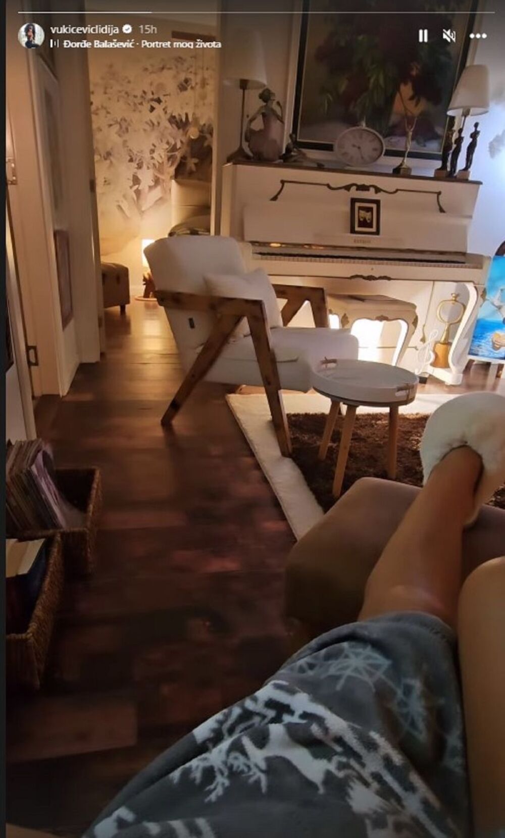 Stanom dominiraju svetli tonovi