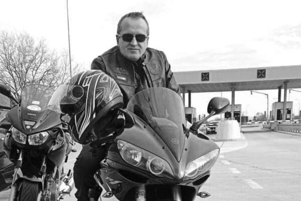 "ŽENA JE BILA KAO ZOMBI": Prijatelji se opraštaju od BAJKERA koji je juče POGINUO kod Kraljeva! (FOTO)