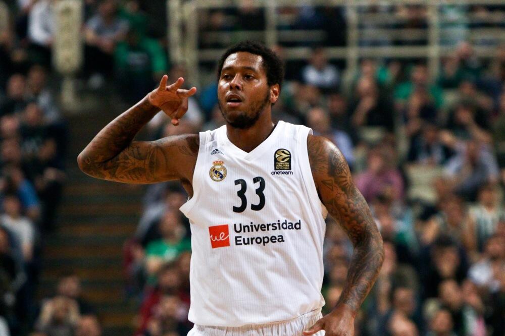 TOMPKINS VEĆ ODUŠEVIO DELIJE! Amerikanac reagovao na trojku dželata Partizana i razgalio navijače Zvezde (FOTO)