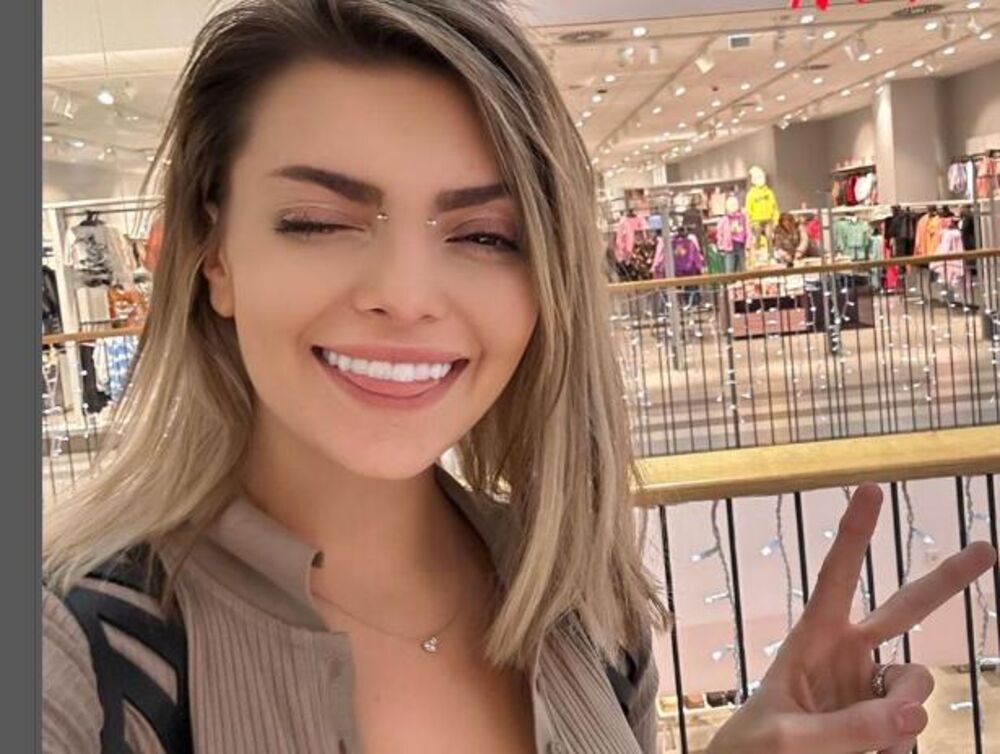 Ela je u avgustu otkrila kako se ona i Čarls Pirs razvode