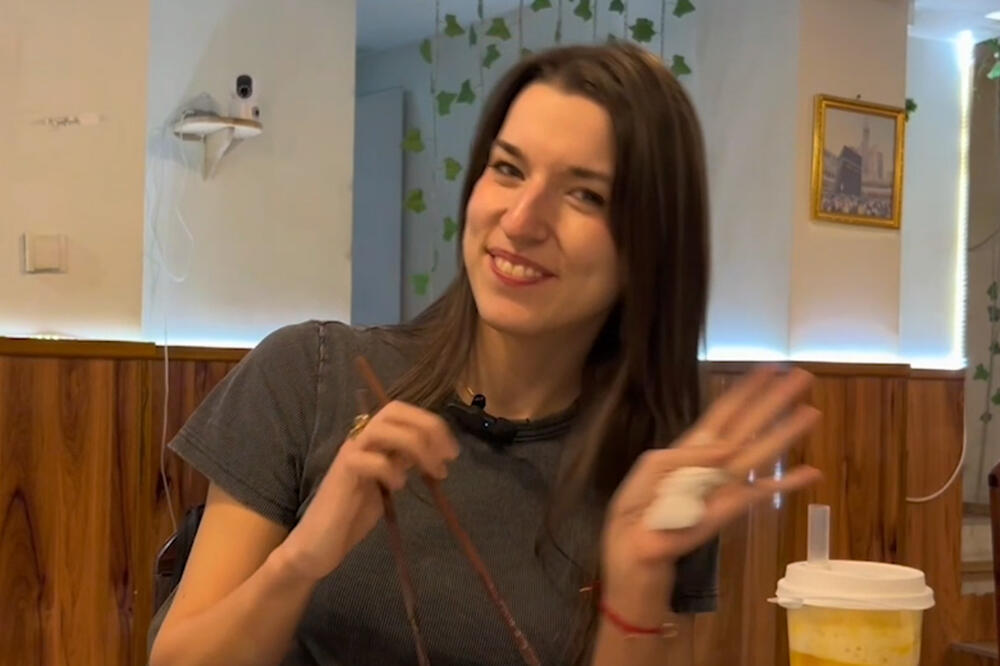 NIKADA NE POTCENJUJTE SRPSKO POZNAVANJE KINESKIH FESTIVALA