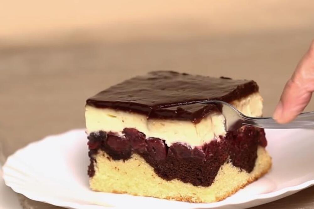 ORIGINALAN RECEPT ZA NEMAČKI KOLAČ ''DUNAVSKI VALOVI'': Domaćice, odmah zapišite ovo savršenstvo sa VIŠNJAMA