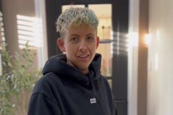 CEO ŽIVOT JE IZGLEDALA OFUCANO PA JE REŠILA DA SE SREDI TIP TOP: Sad niko ne veruje U ŠTA SE PRETVORILA, kakav šok