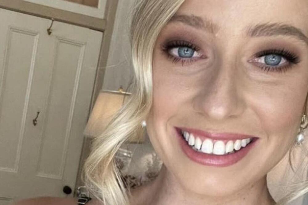 OVA LEPA PLAVUŠA JE PREKO SLIKE OTKRILA DA IMA RAK: Videla ovo na LEVOJ STRANI i POČELA DA SE PREZNOJAVA OD STRAHA