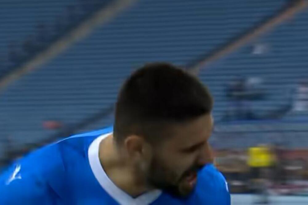 KAKVA SRAMOTA: Užasni komentari upućeni Mitroviću, tvrde da je najprljaviji igrač, a evo i zašto!